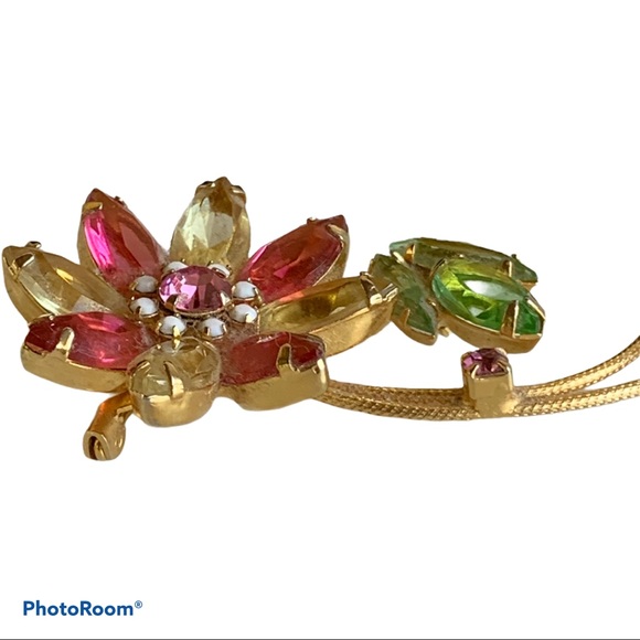 Vintage Rhinestone Flower Pin Brooch - Picture 4 of 9